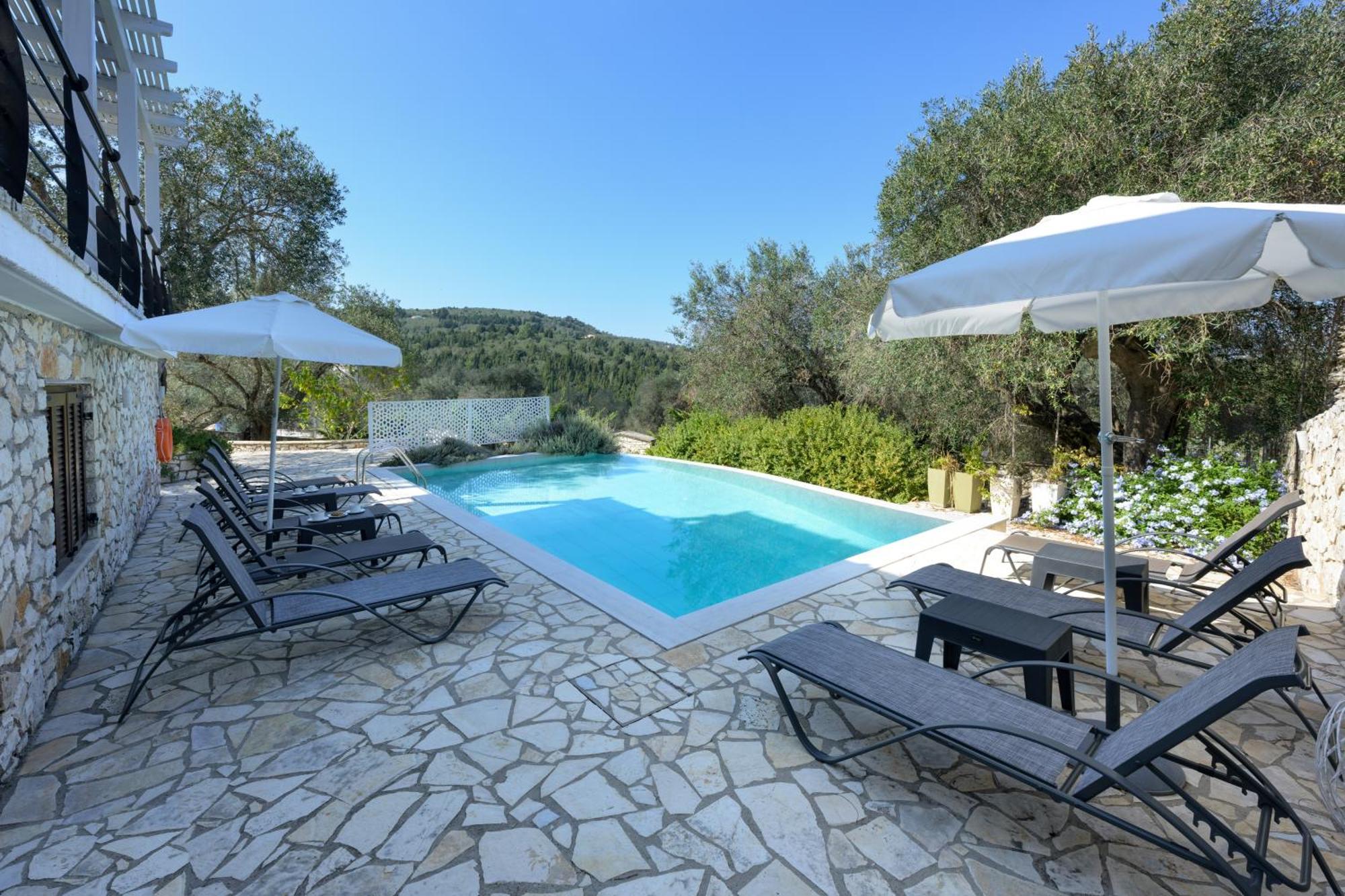 Villa Bougarini Haven Family Villa Rock Pool Oasis Ieromonachos Eksteriør billede